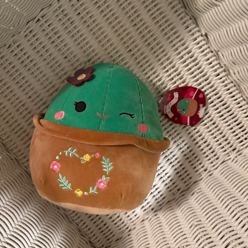 Squishmallows Shadi the Cactus 8” Plush – Valentine’s Edition Purple Flower– NWT - Picture 2 of 11